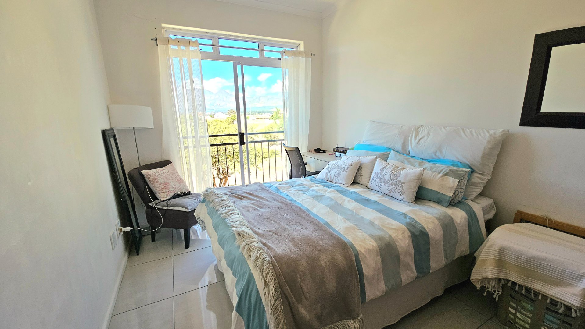 2 Bedroom Property for Sale in Gordons Bay Central Western Cape